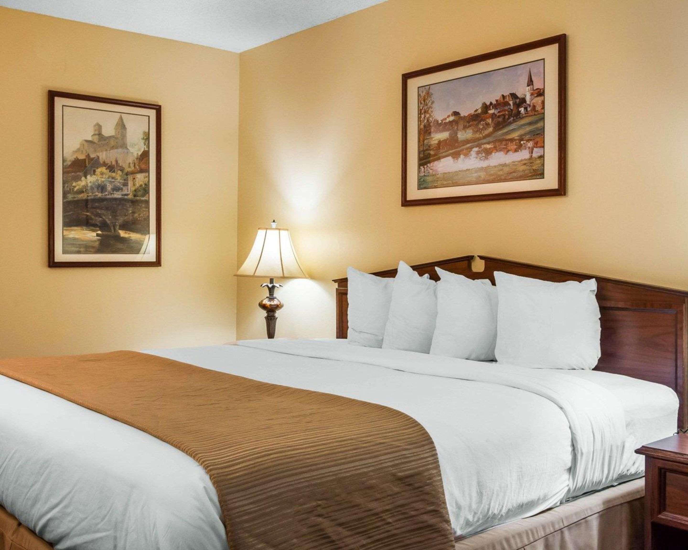 Baymont By Wyndham Selma Hotel Bagian luar foto
