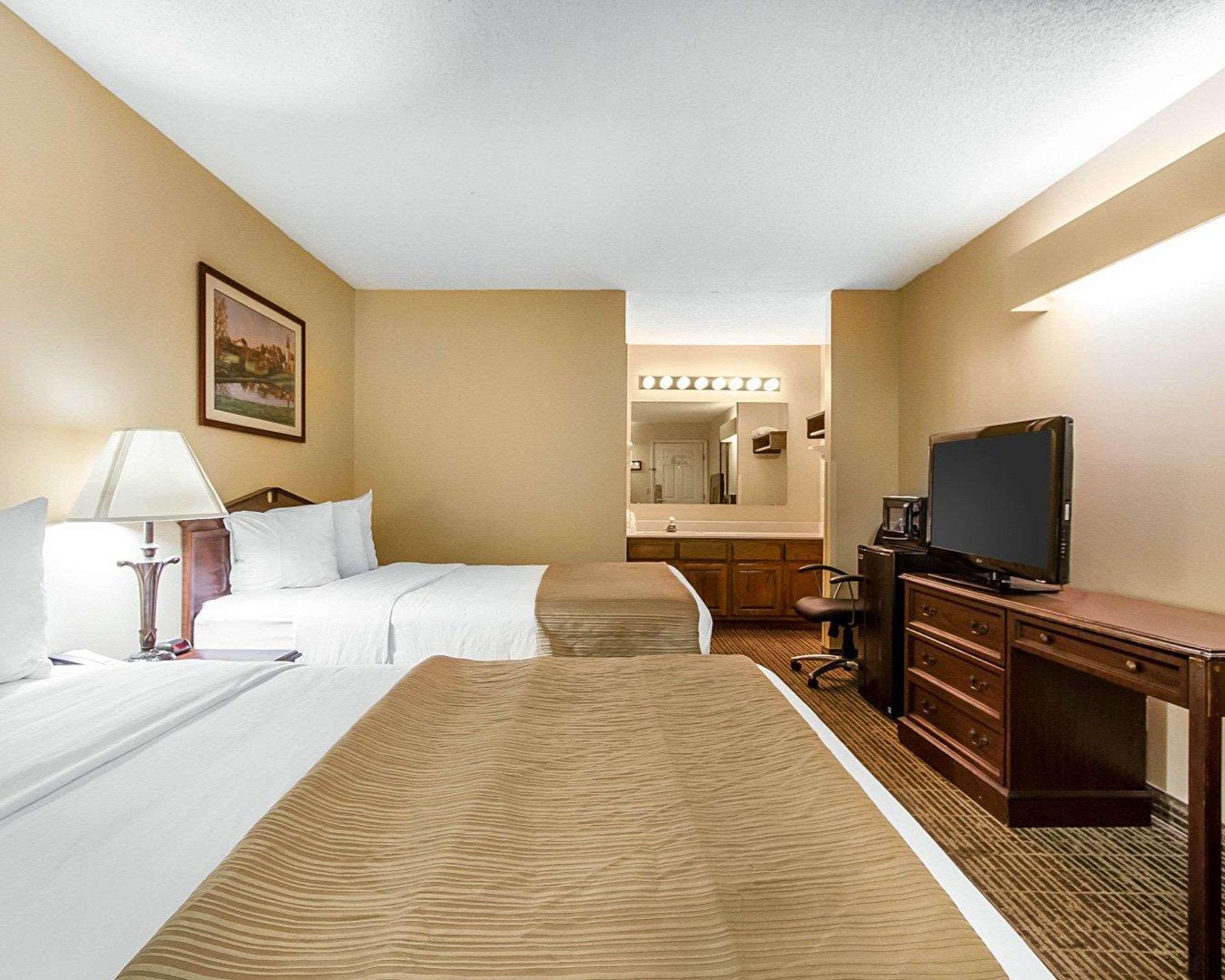 Baymont By Wyndham Selma Hotel Bagian luar foto