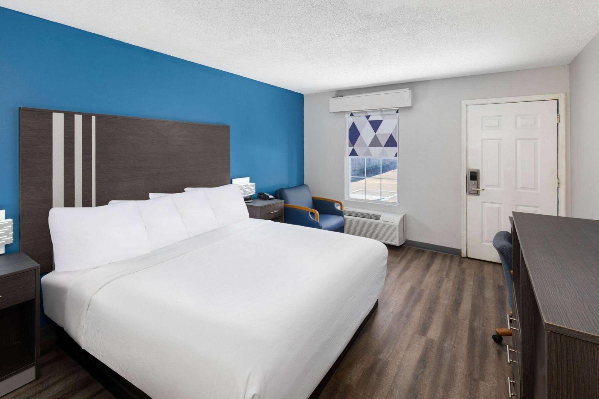 Baymont By Wyndham Selma Hotel Bagian luar foto