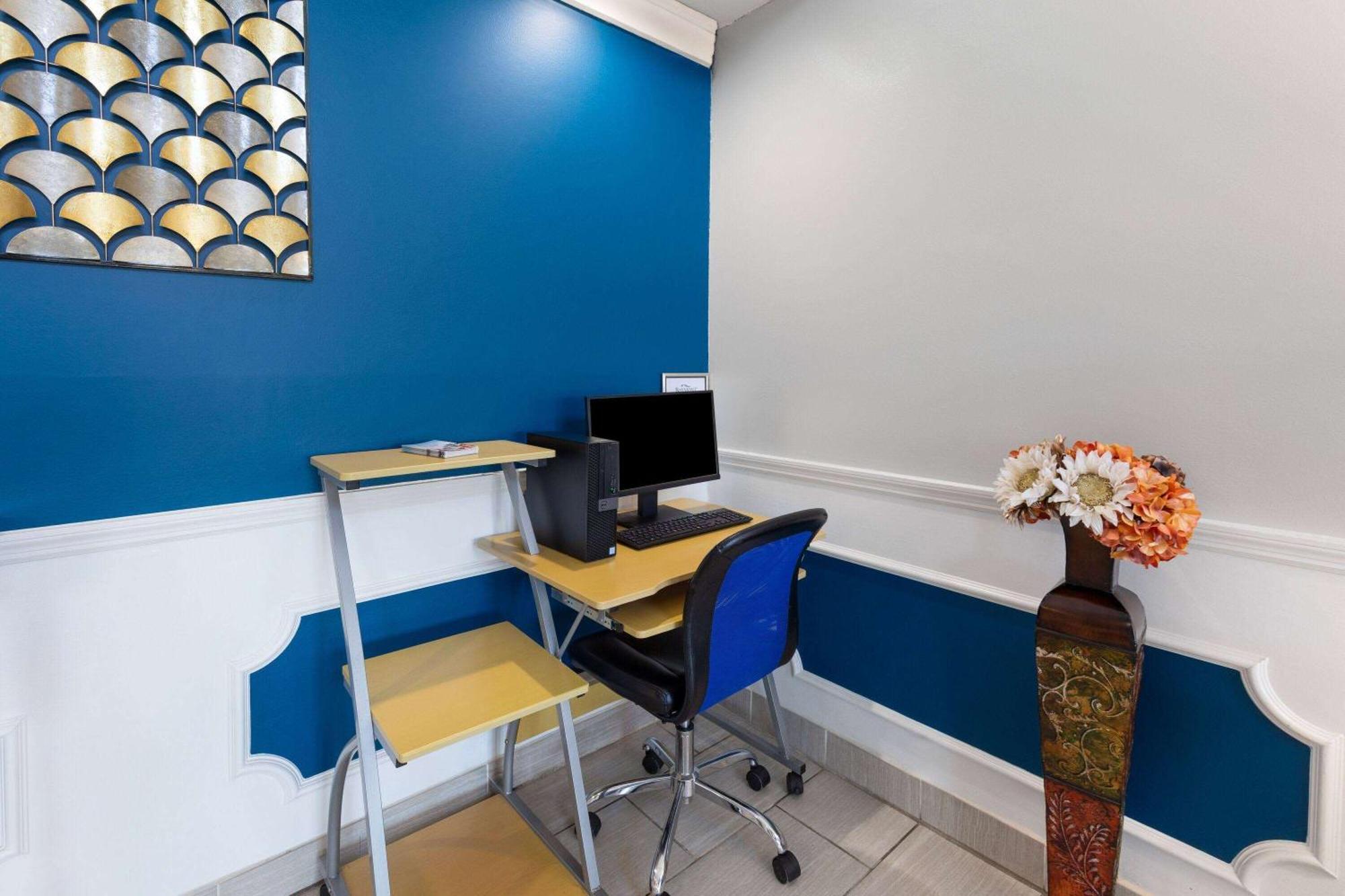 Baymont By Wyndham Selma Hotel Bagian luar foto