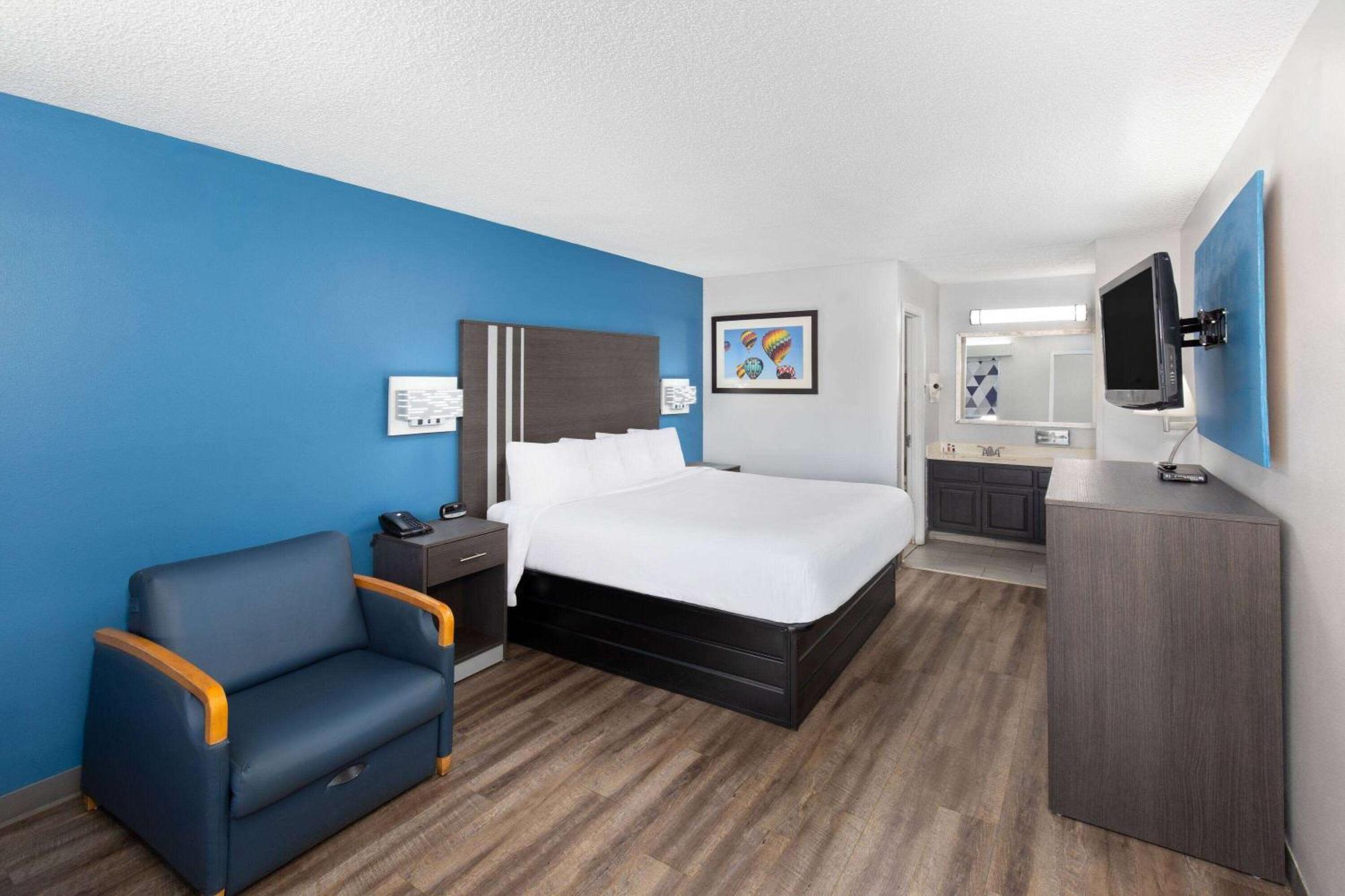 Baymont By Wyndham Selma Hotel Bagian luar foto