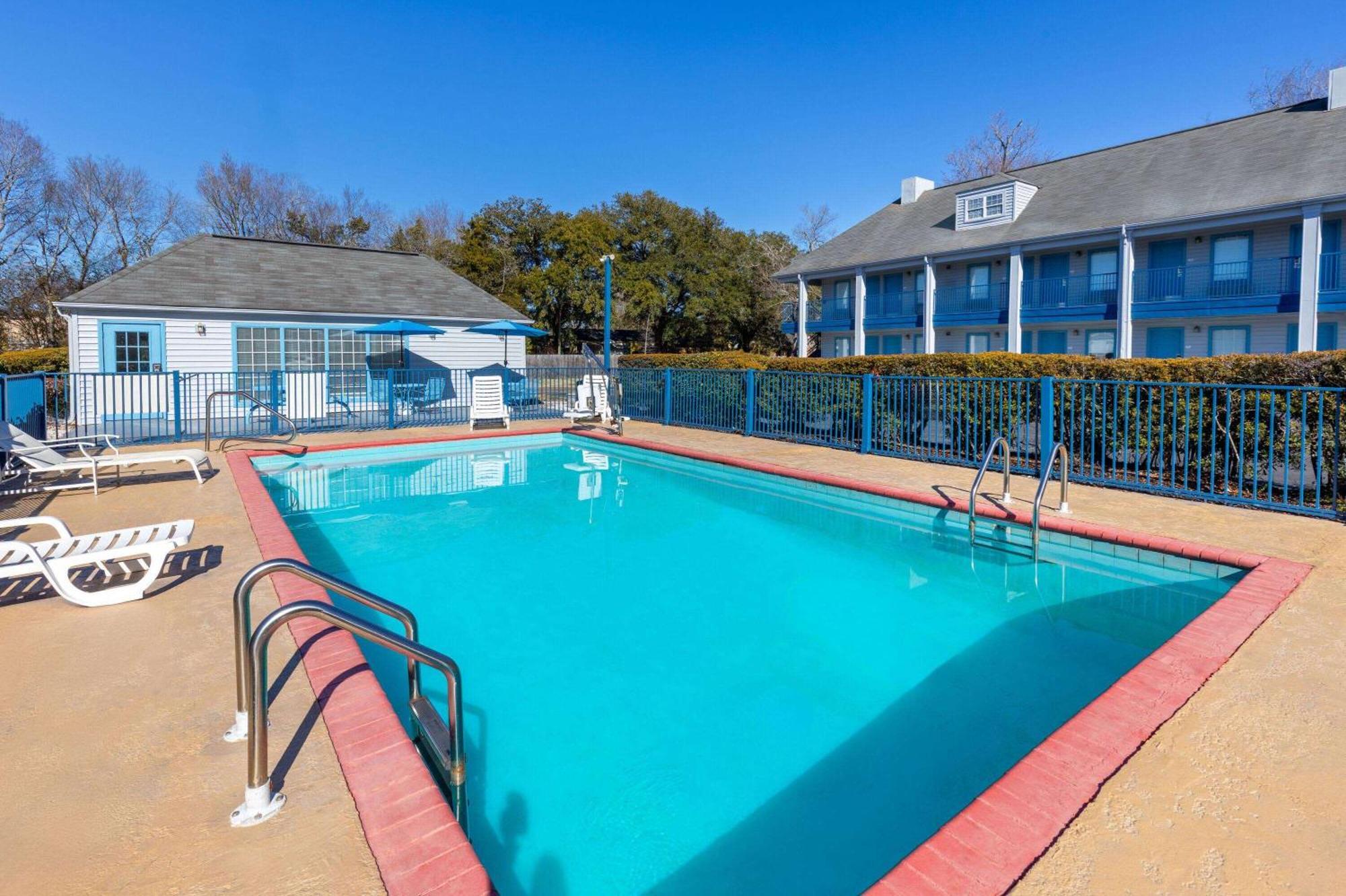 Baymont By Wyndham Selma Hotel Bagian luar foto