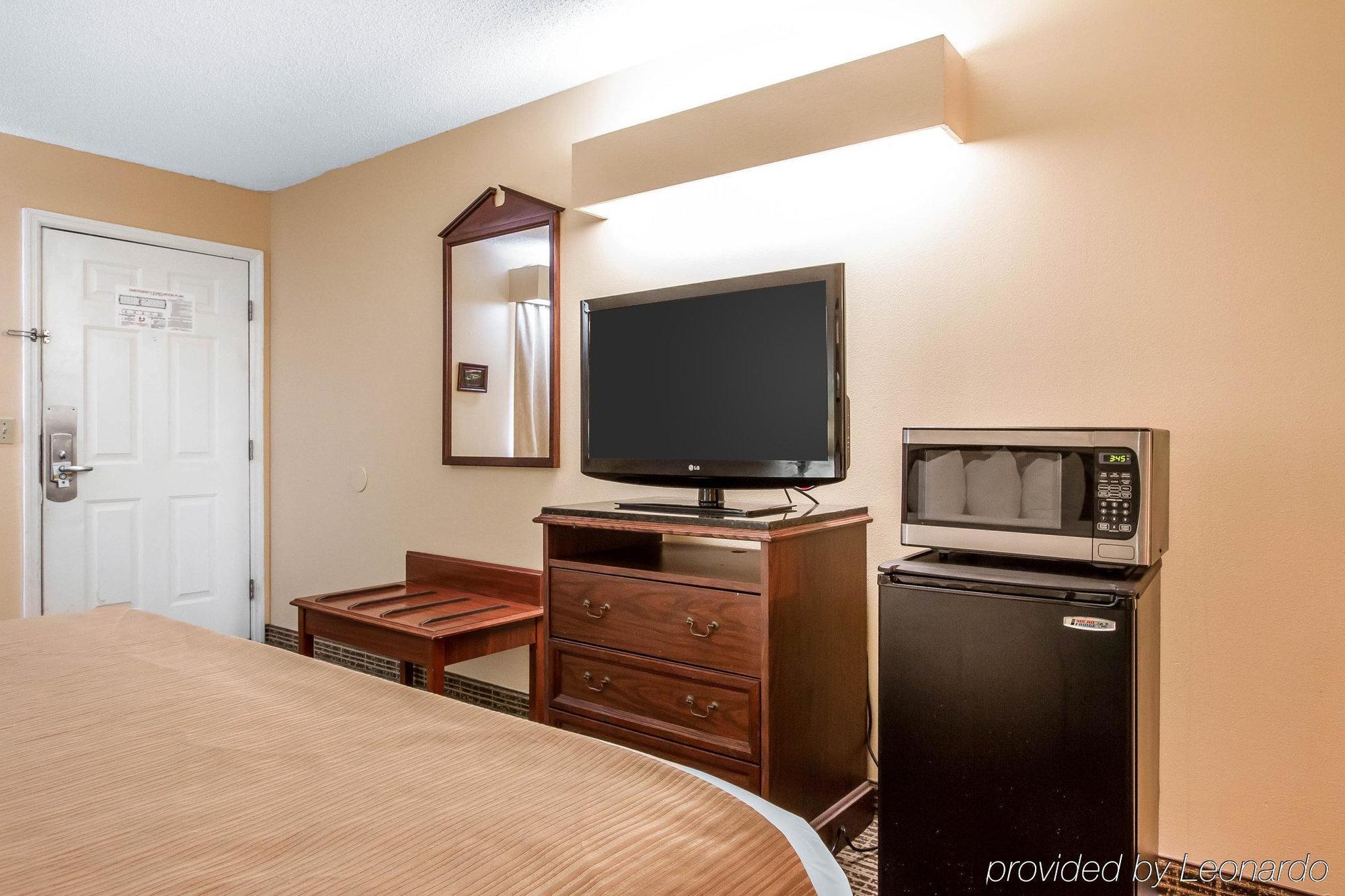 Baymont By Wyndham Selma Hotel Bagian luar foto