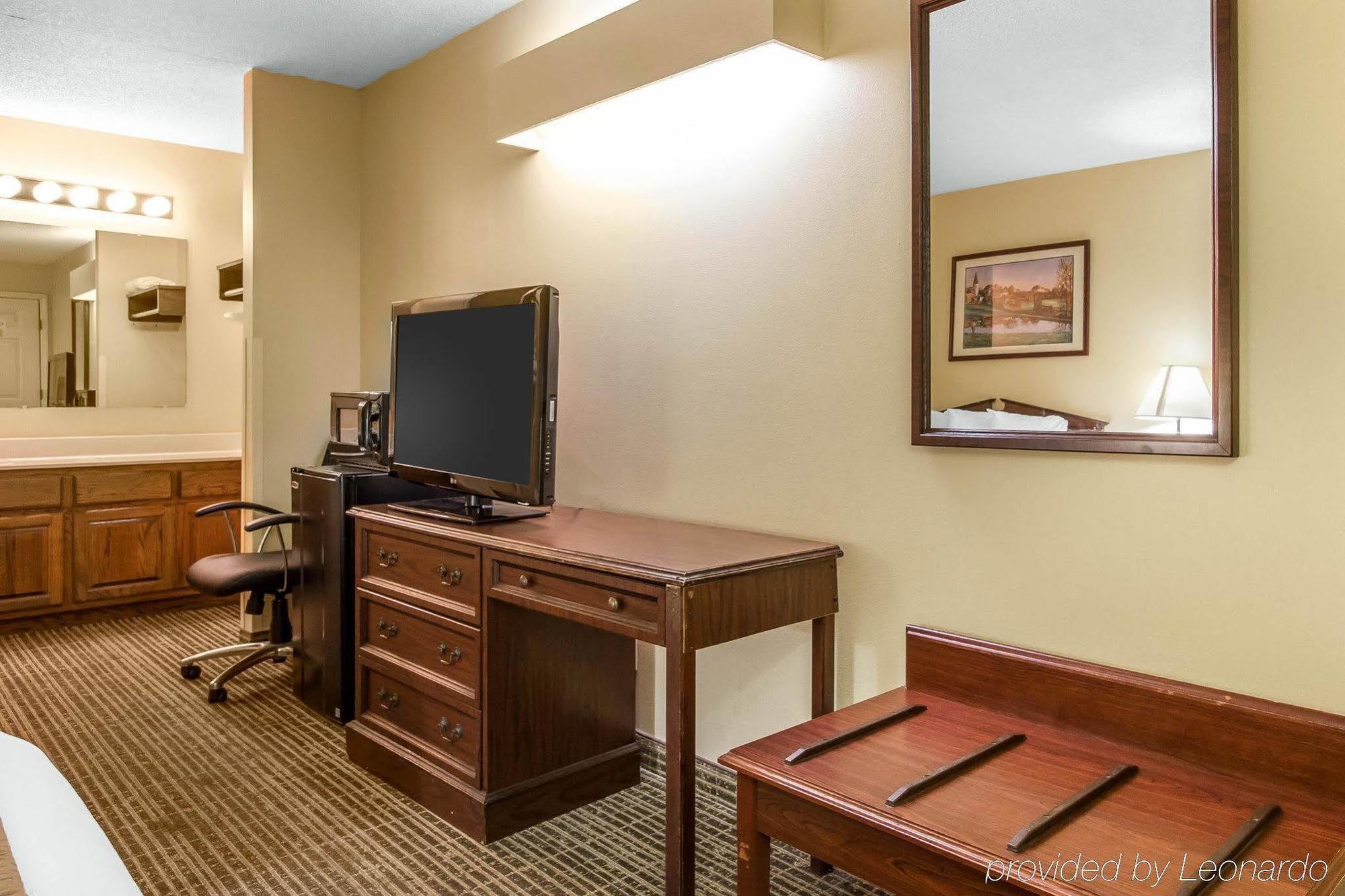 Baymont By Wyndham Selma Hotel Bagian luar foto