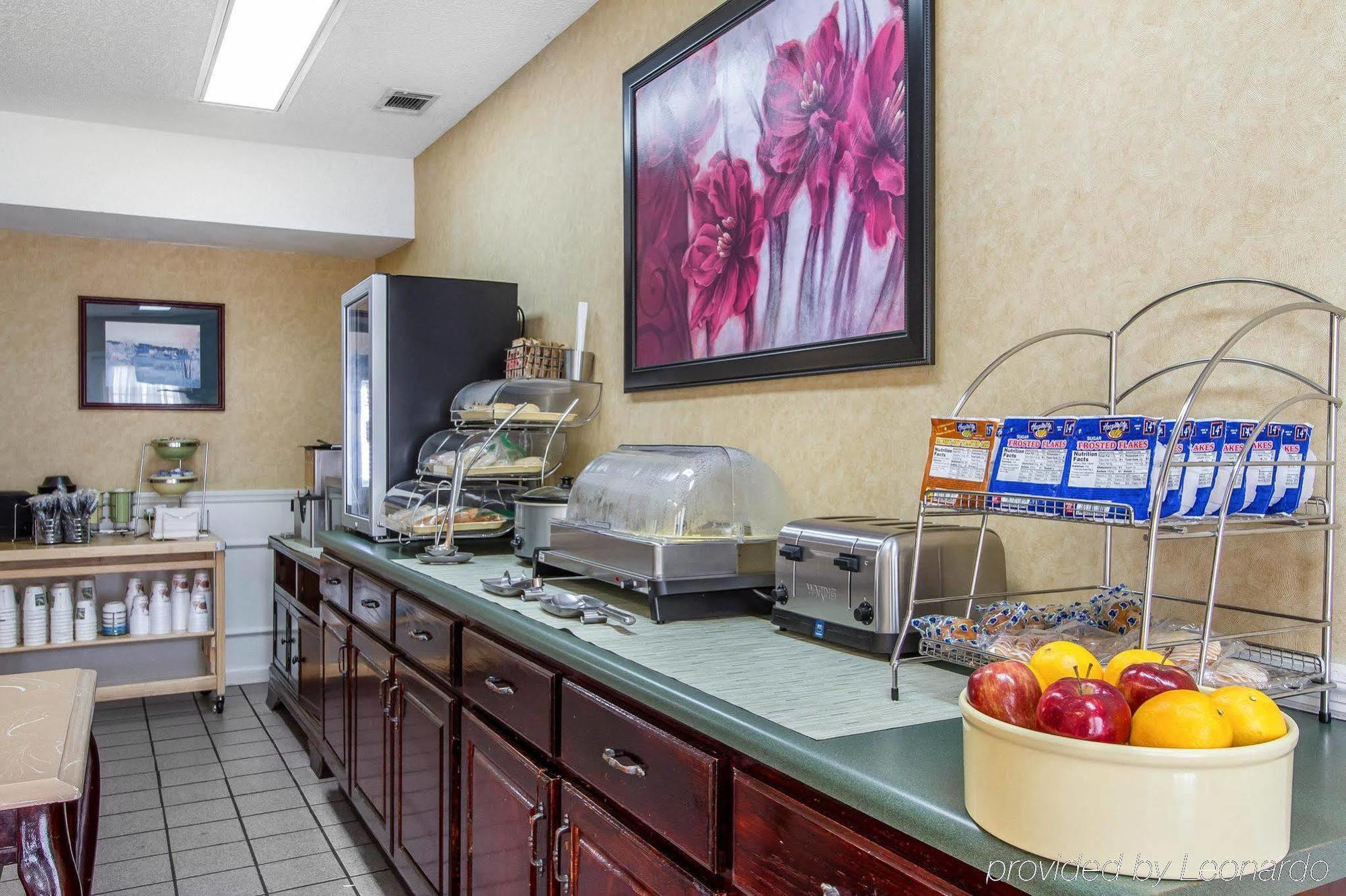 Baymont By Wyndham Selma Hotel Bagian luar foto