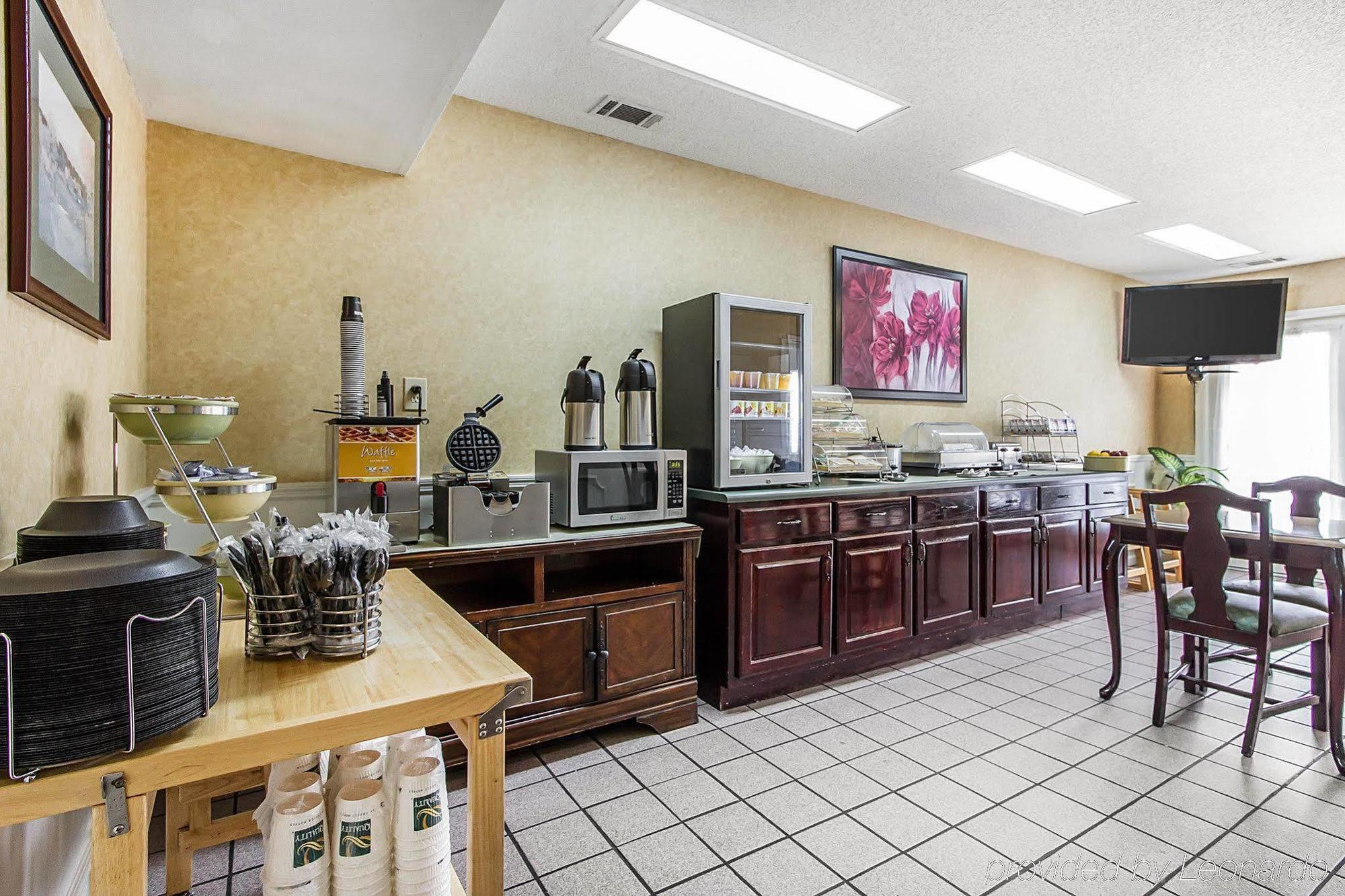 Baymont By Wyndham Selma Hotel Bagian luar foto