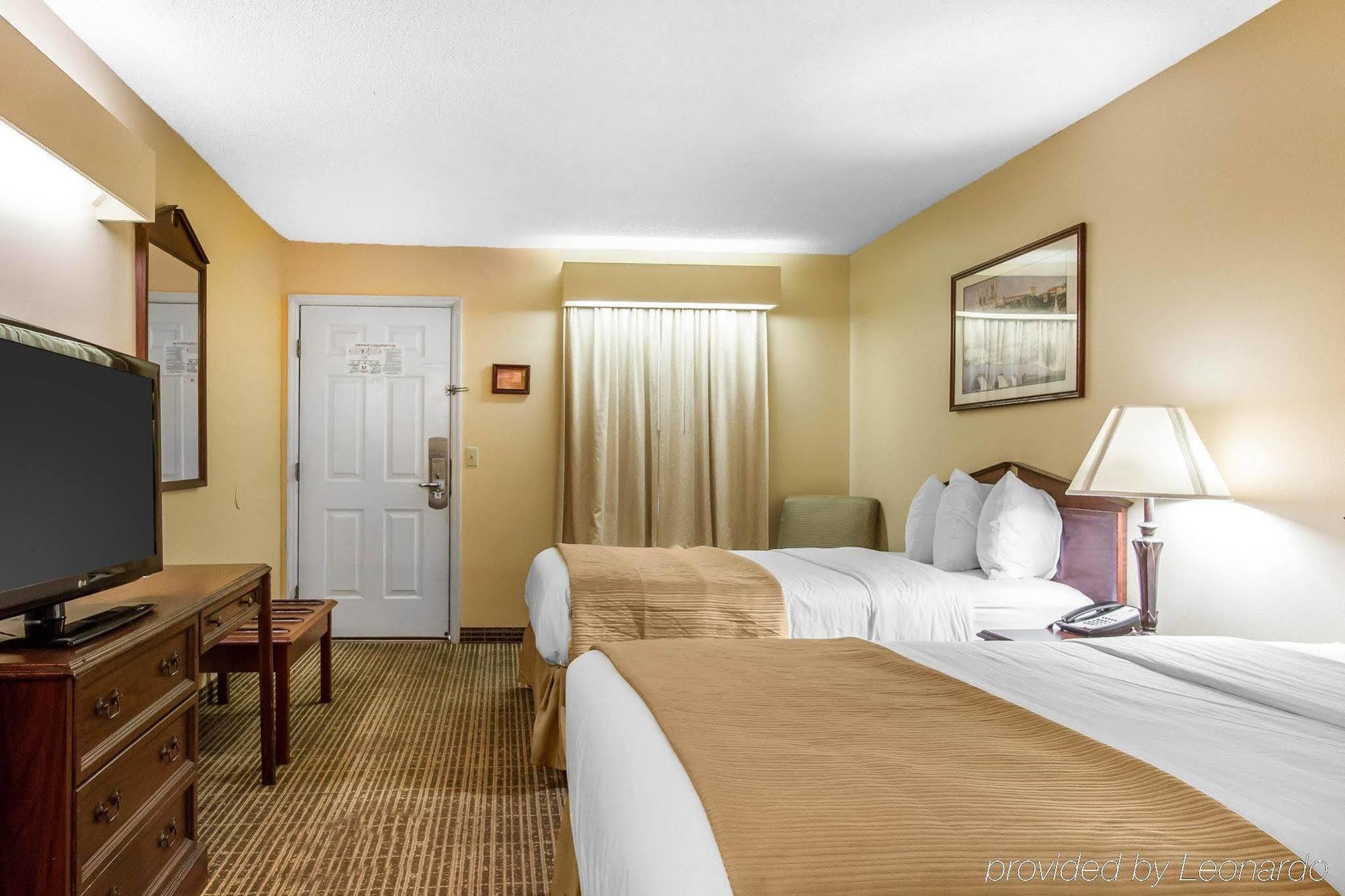 Baymont By Wyndham Selma Hotel Bagian luar foto